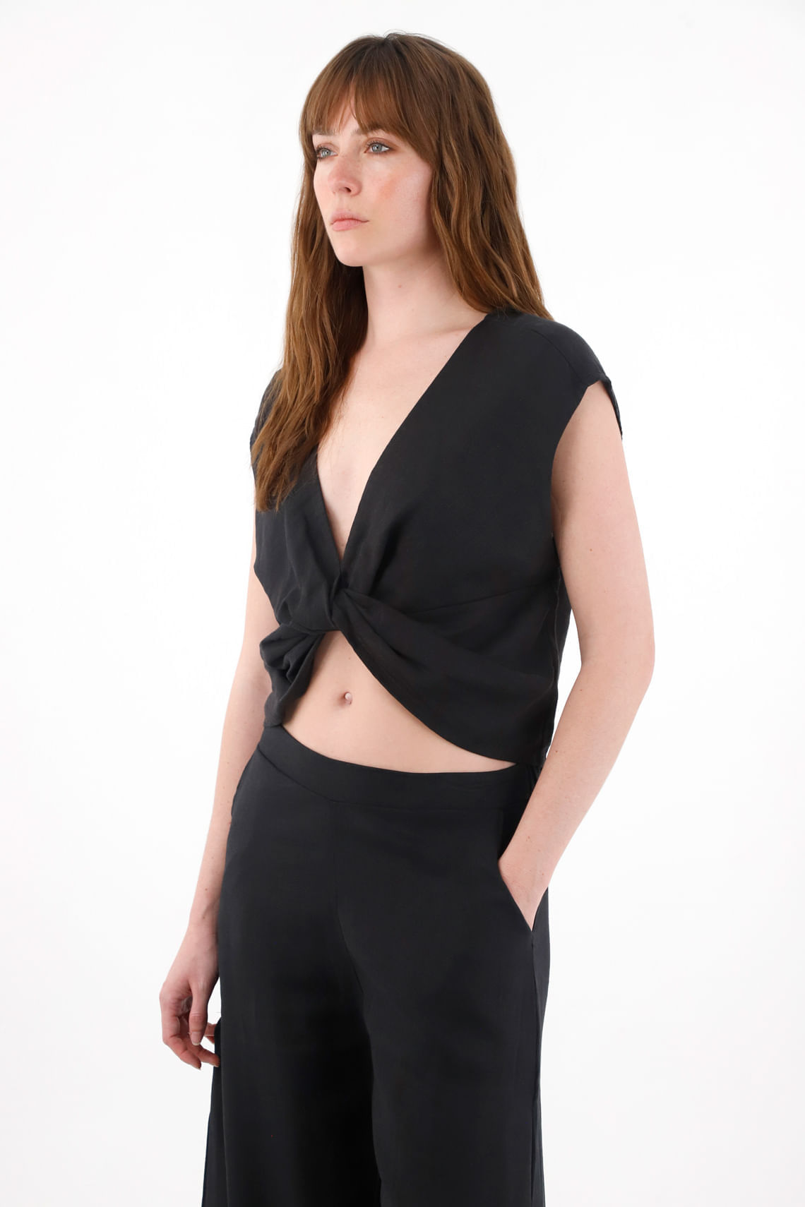 Camisa amplia en lino 100% negra para mujer
