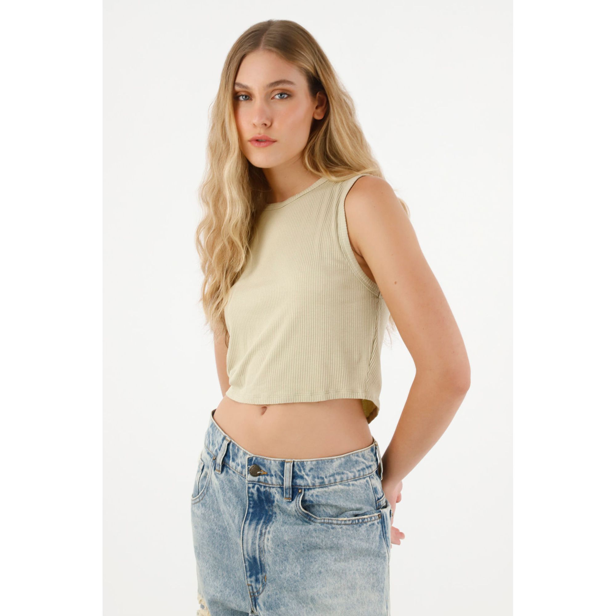 Camiseta crop manga sisa verde para mujer