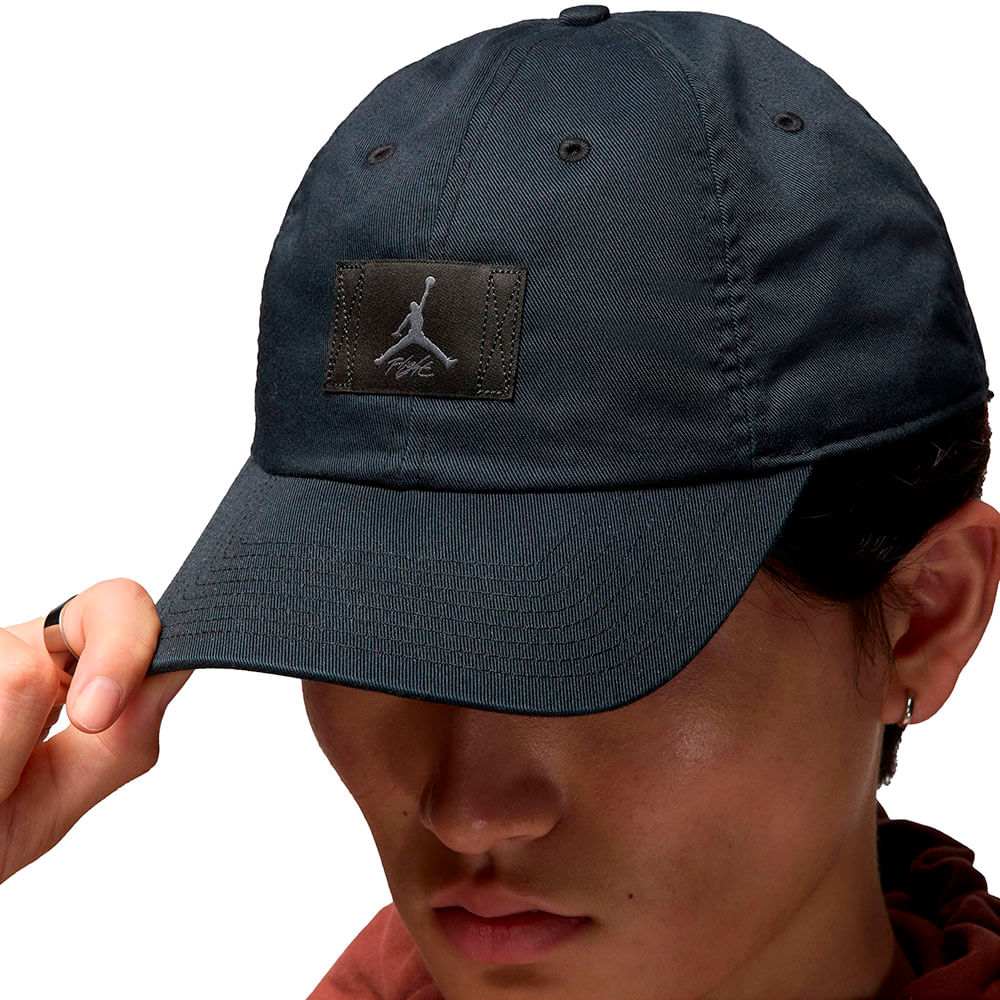 GORRA NIKE FD5181-014