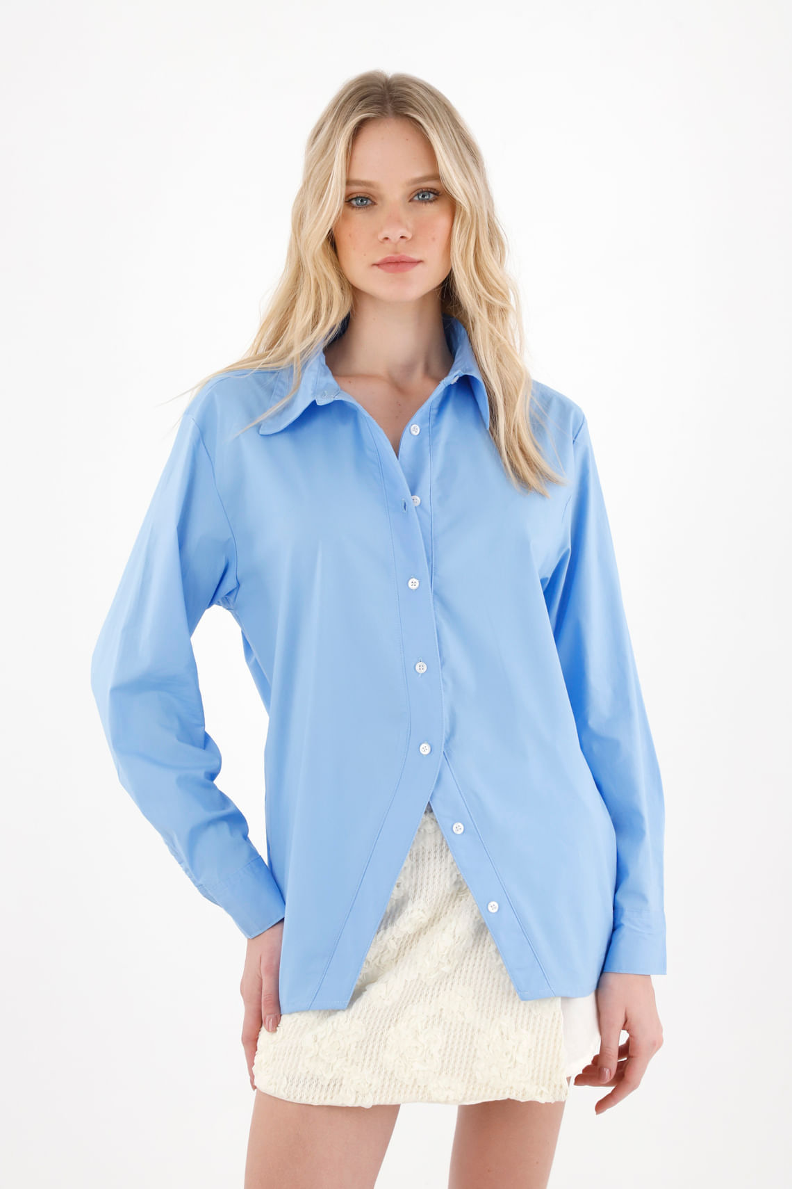 Camisa manga larga con abertura en perilla azul para mujer