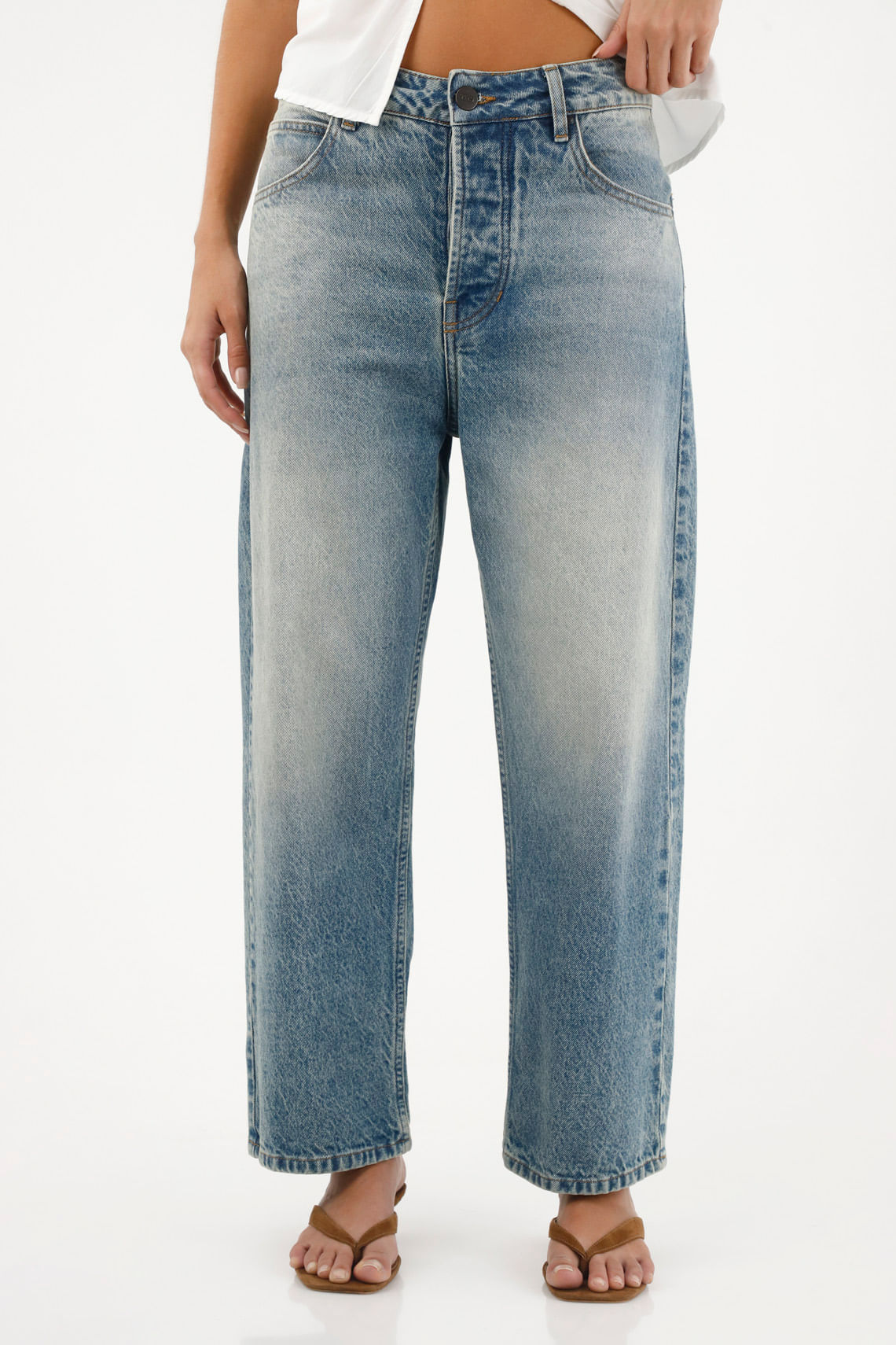 Jean Recto crop de tono medio para mujer