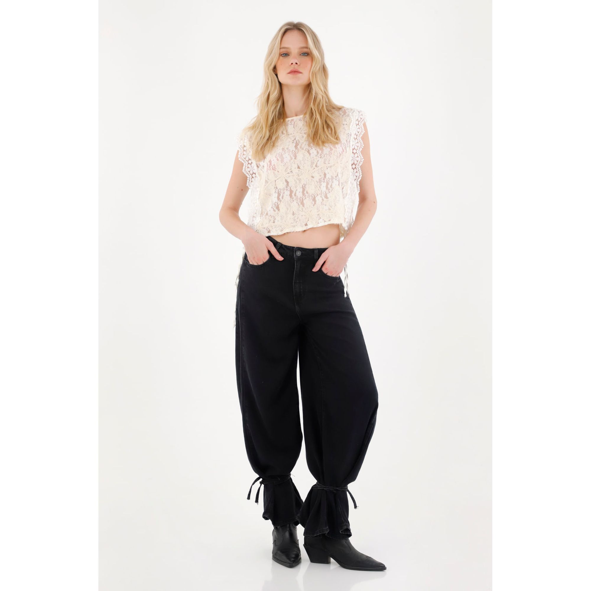 Jean Wide Leg con amarres en bota negro para mujer