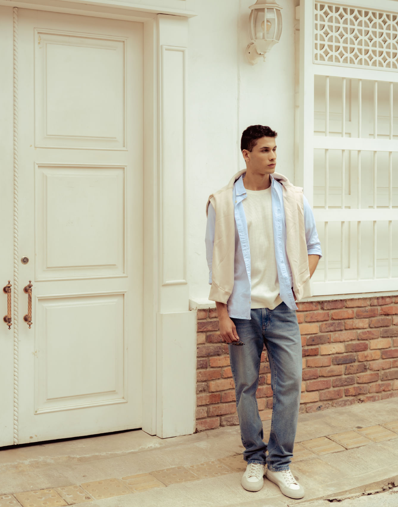 Fremont/Regular Fit Jeans Tono Medio Con Desgastes
