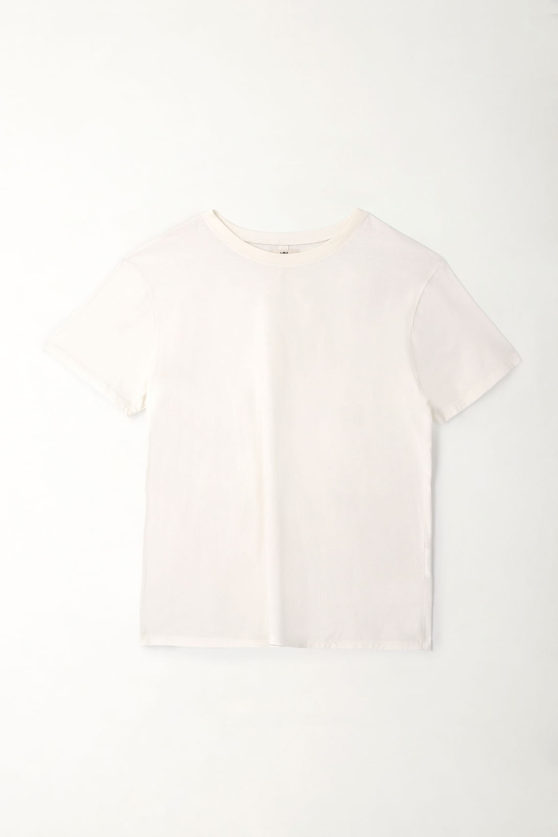 Camiseta básica con aberturas en espalda crudo para mujer
