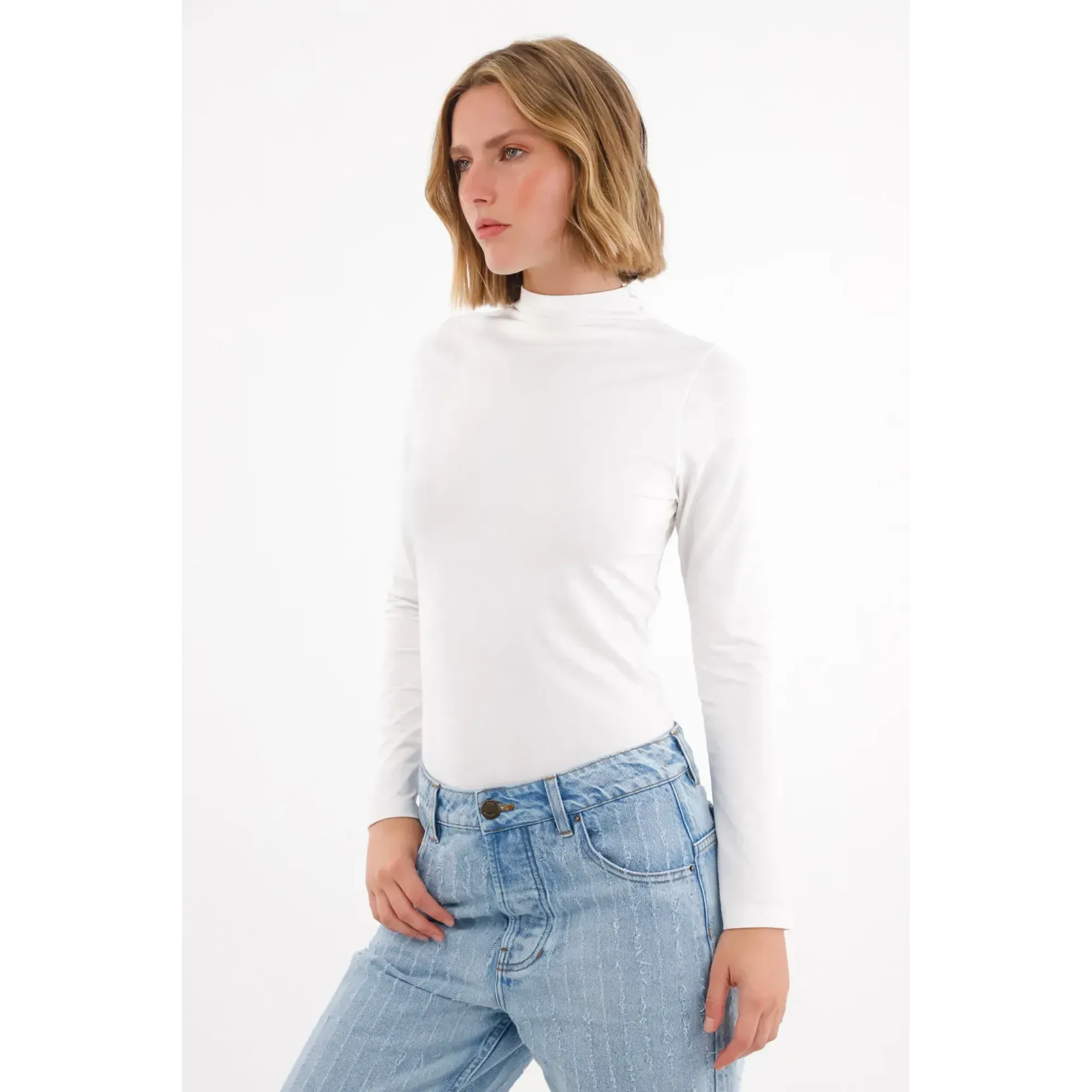 Camiseta manga larga cuello tortuga crudo para mujer