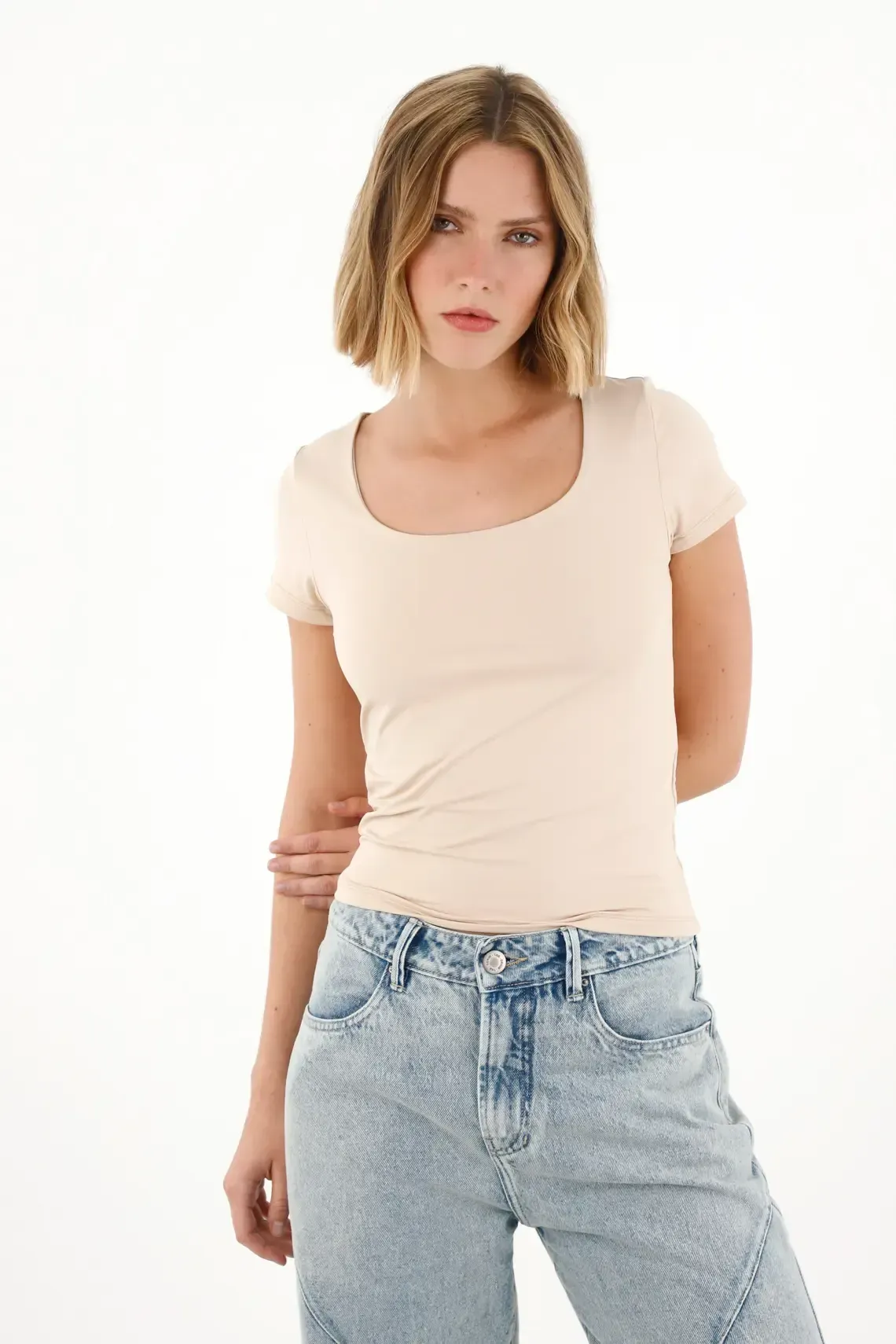 Camiseta básica manga corta café para mujer