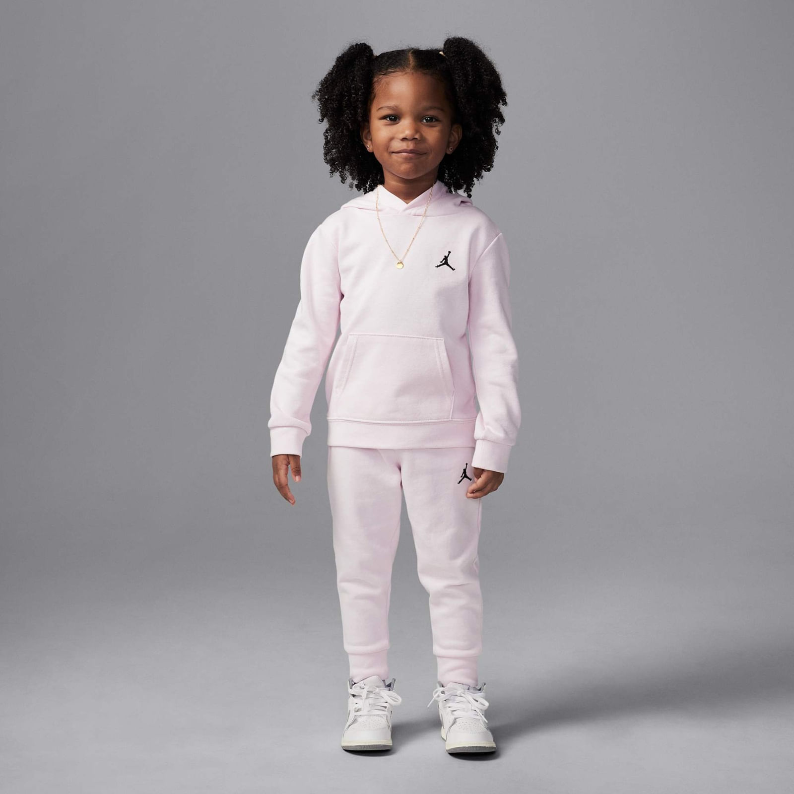 Conjunto Jordan Niño MJ Brklyn FT PO Set 25D393-A9Y Rosa Casual