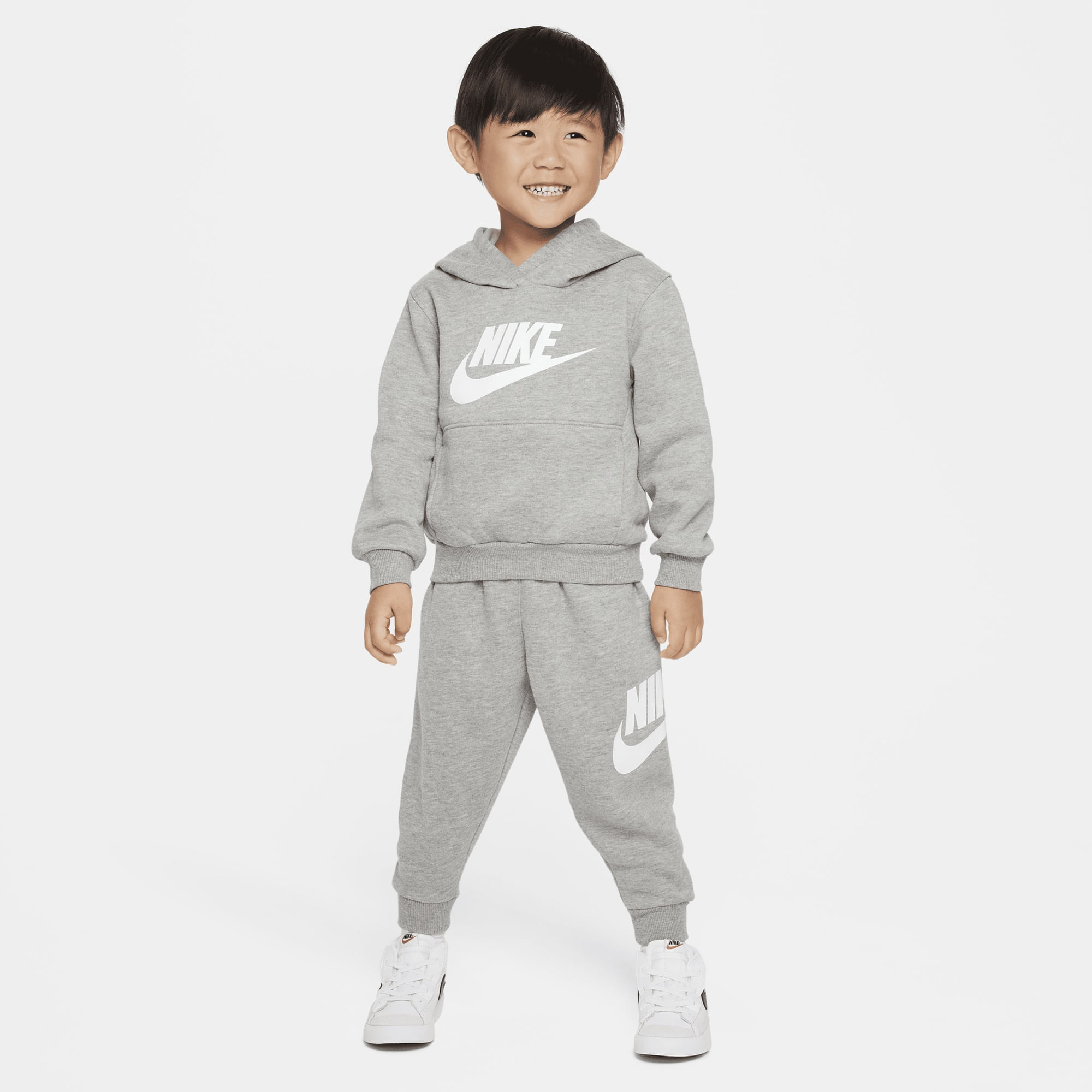 Conjunto Nike Niño Club Fleece Set 76L135-042 Gris Casual