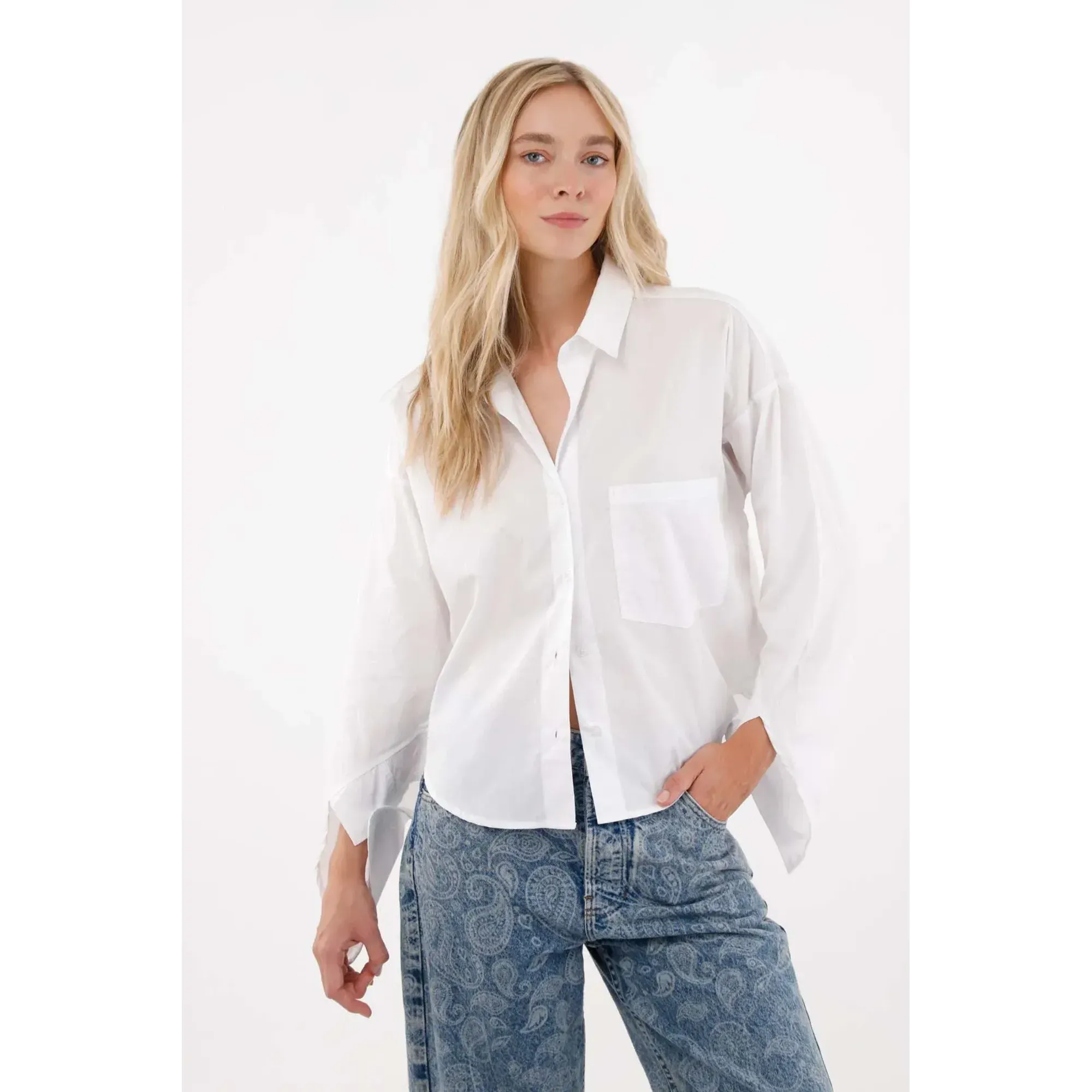 Camisa manga larga con bolsillo blanca para mujer