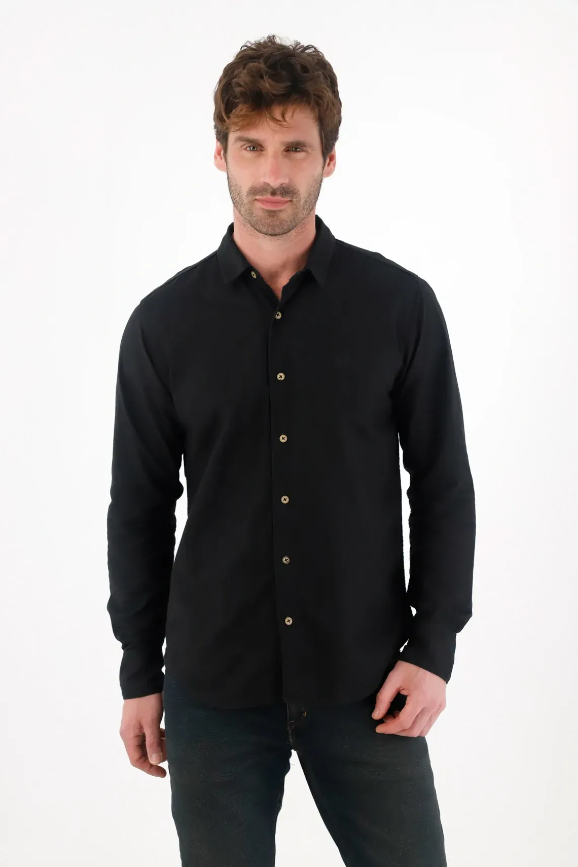 Camisa clásica preteñida con cuello camisero negra para hombre