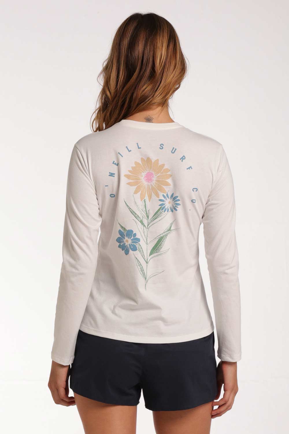 Camiseta Manga Larga Standard Fit Pacific Bloom Mujer