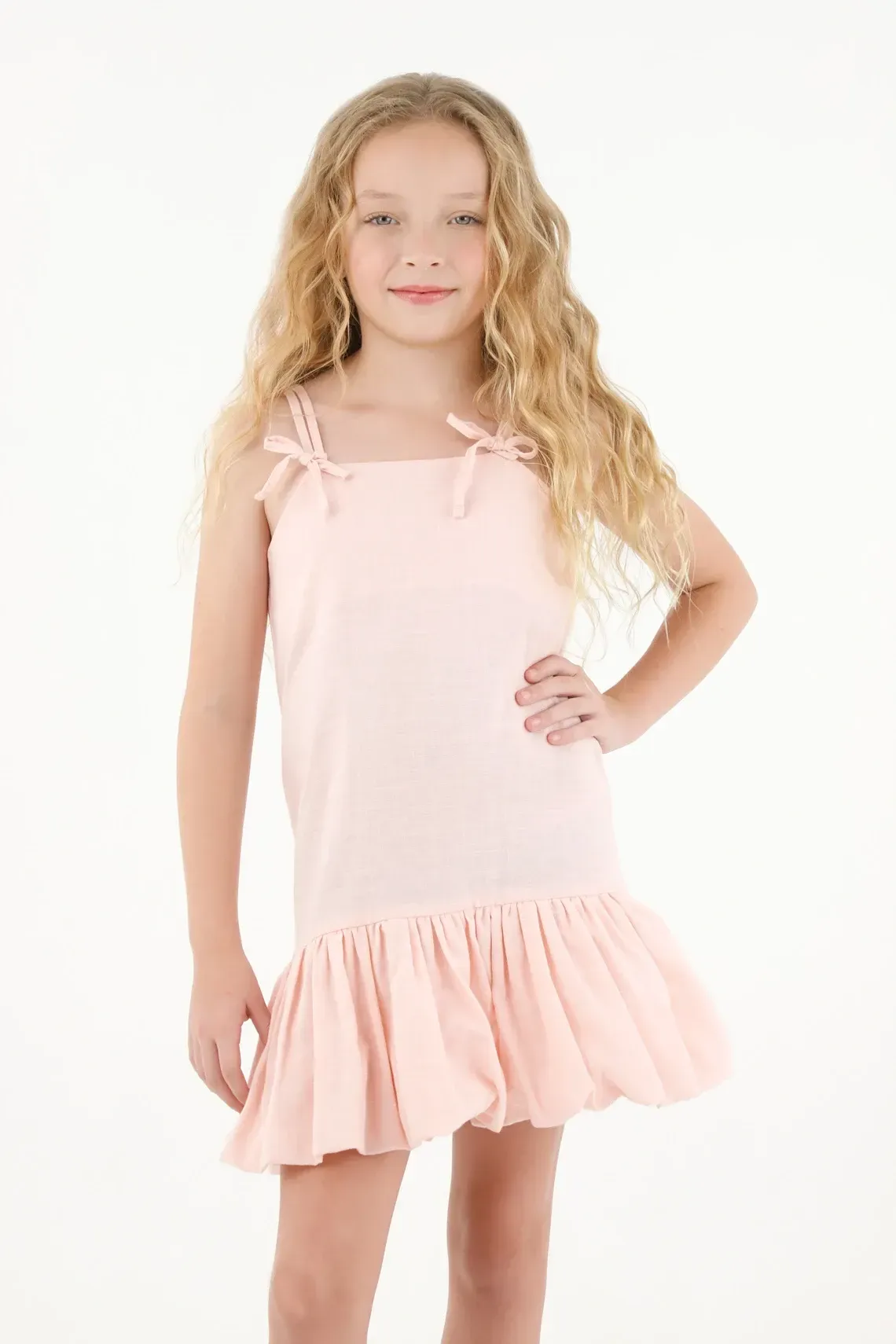 Vestido corto con bolero en falda rosado para niña