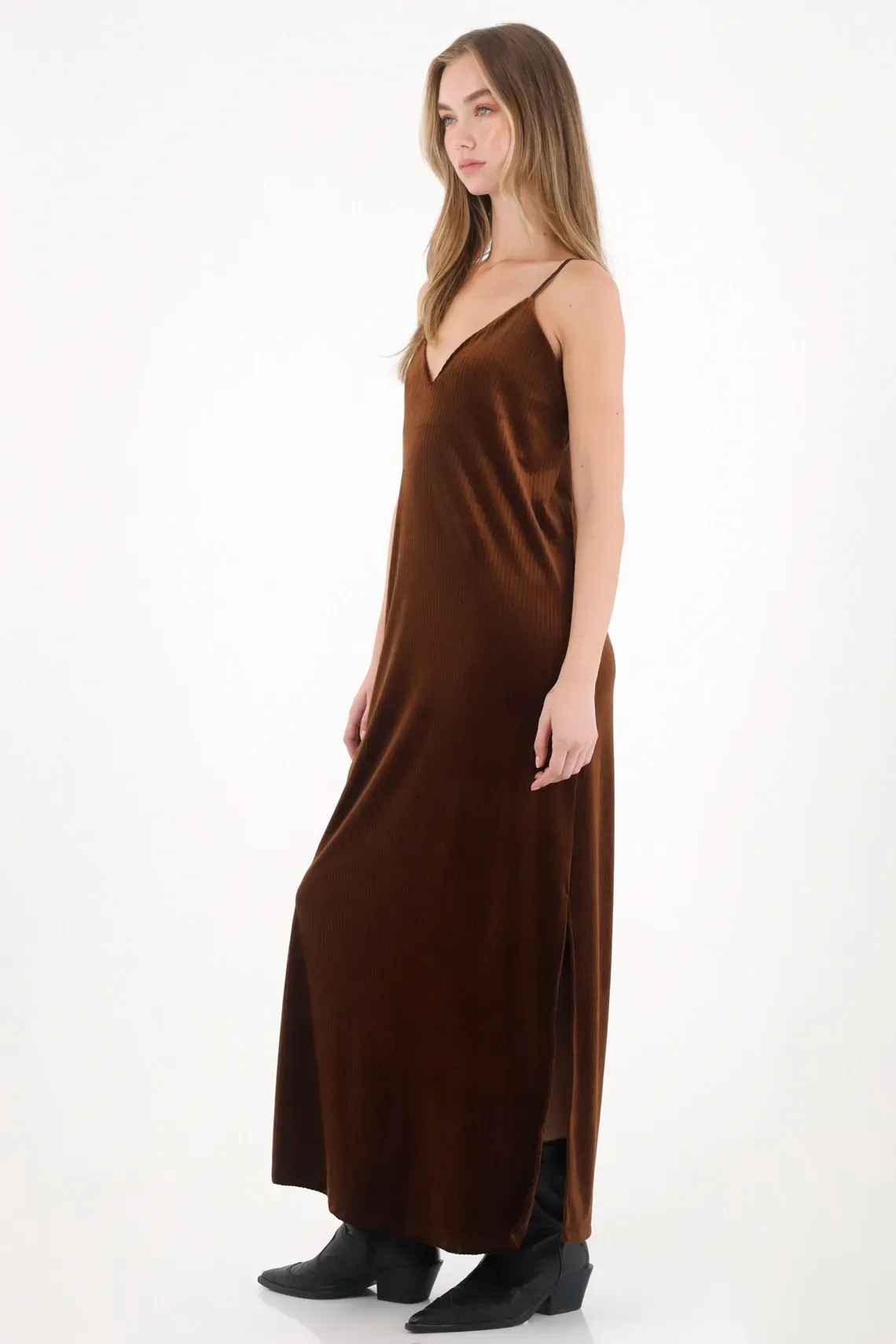 Vestido largo de textura suave café para mujer