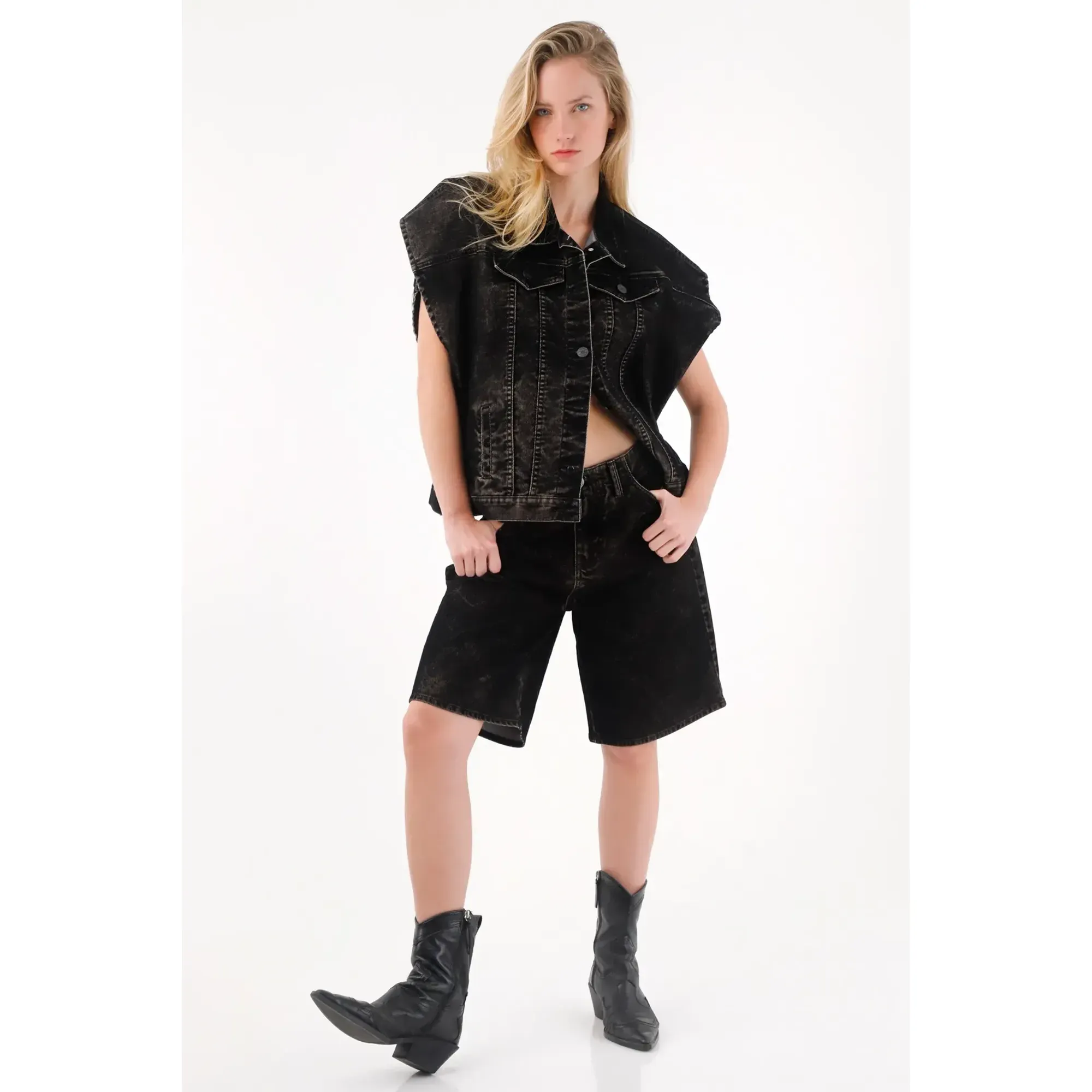 Chaleco en denim oversized negro para mujer