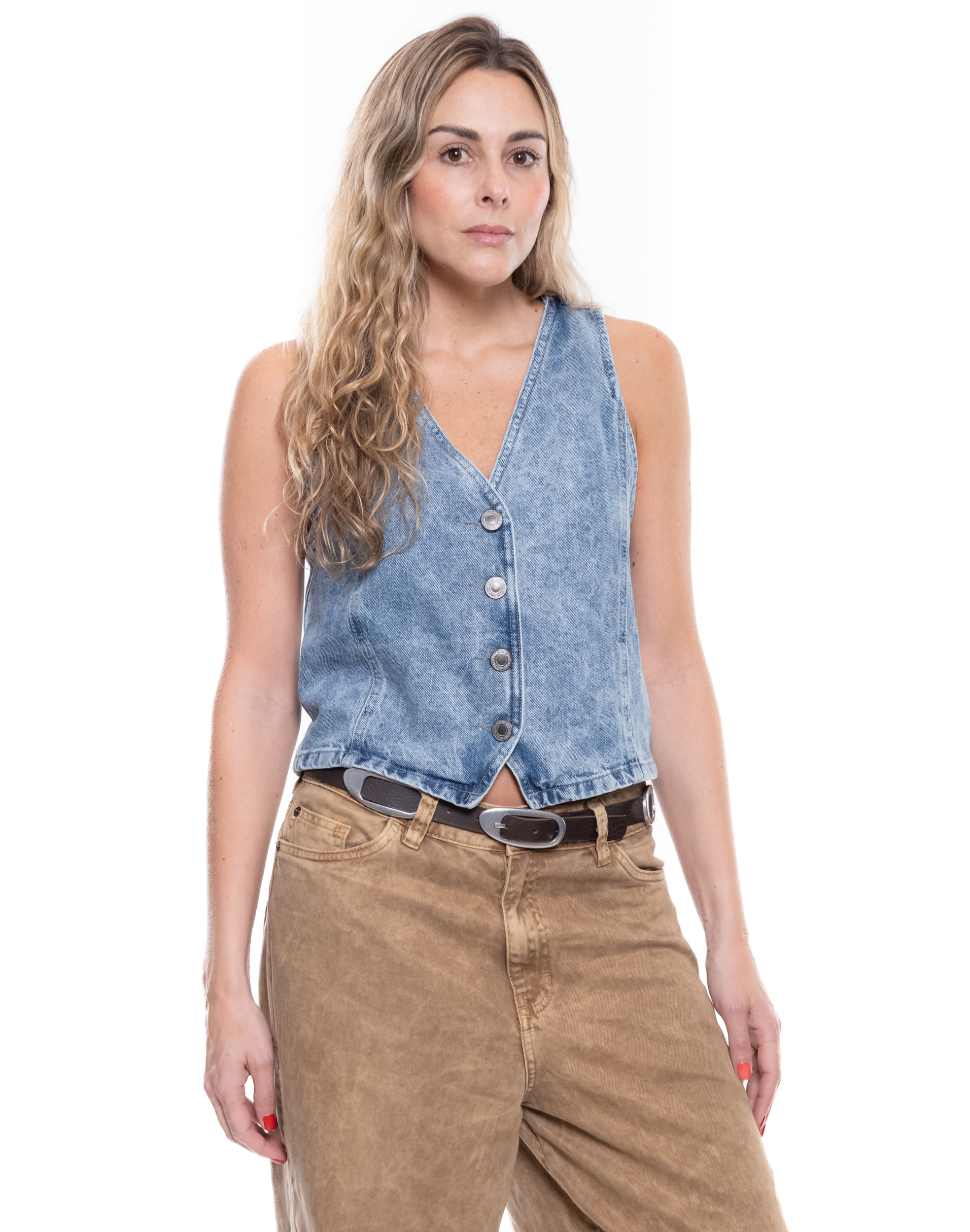 Chaleco En Denim Con Botones En Frente