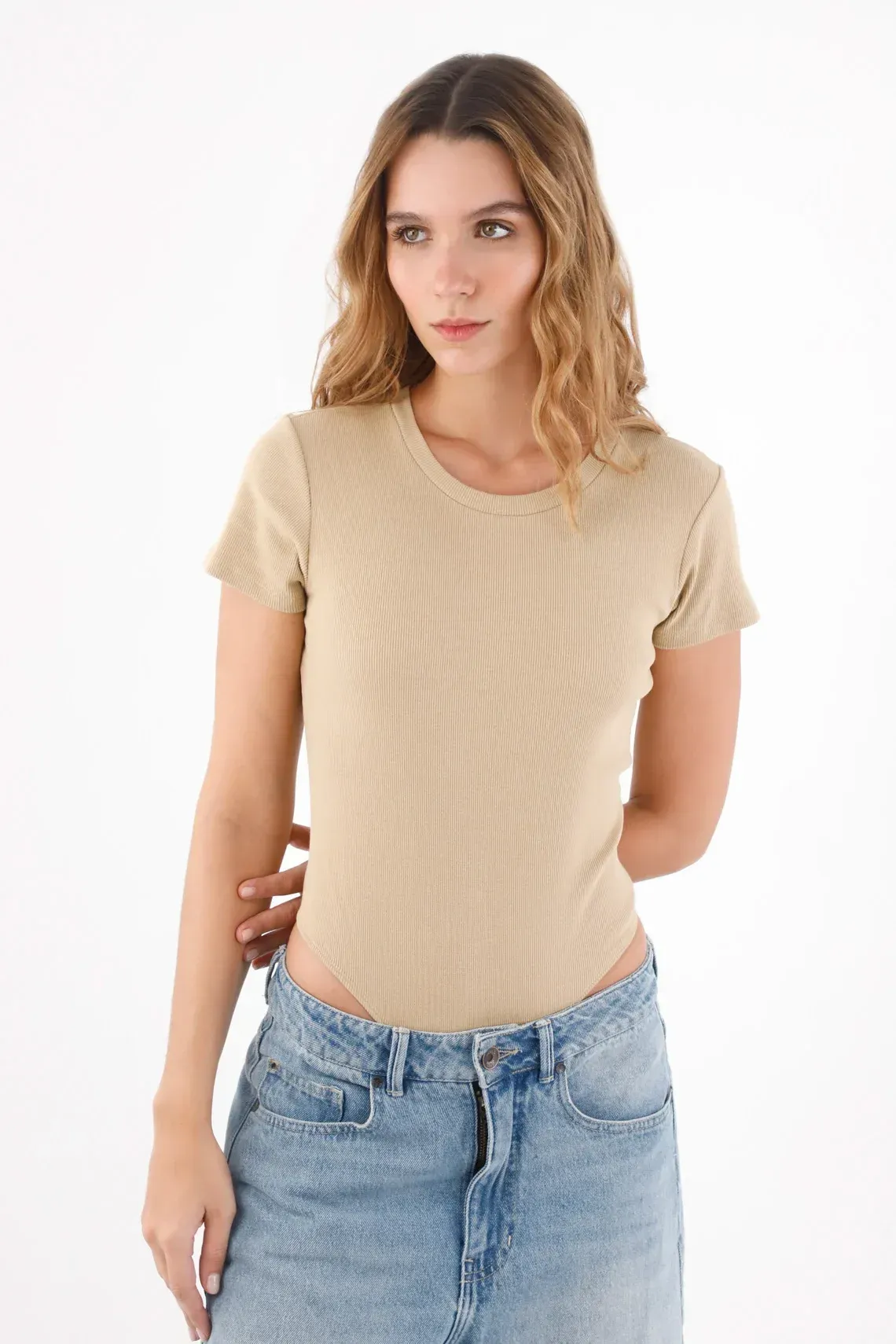 Body camiseta para mujer en algodón beige fit ceñido acanalado