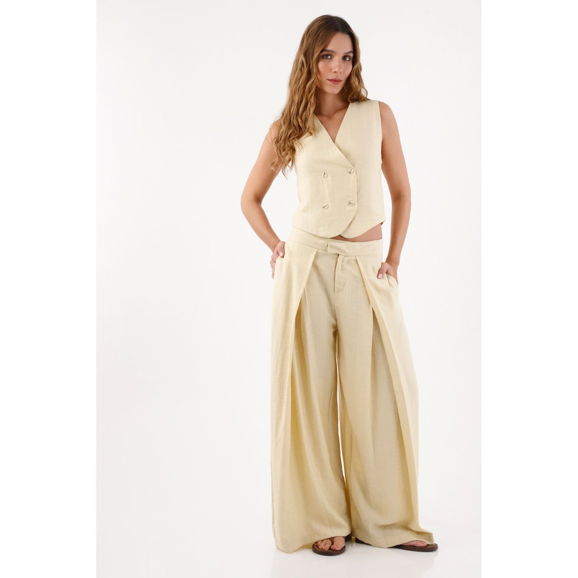 Pantalón para mujer de lino arena palazzo con pliegues frontales