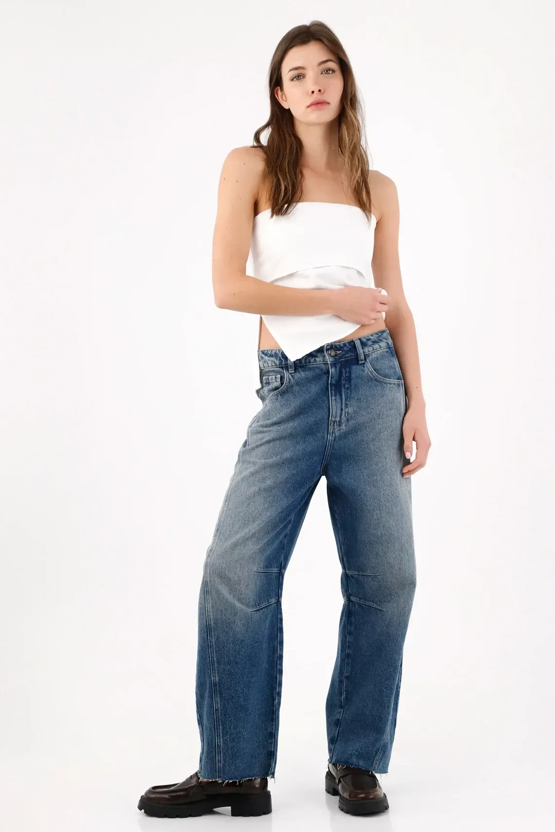 Jeans horse shoe con costuras curvas en denim de algodón azul para mujer