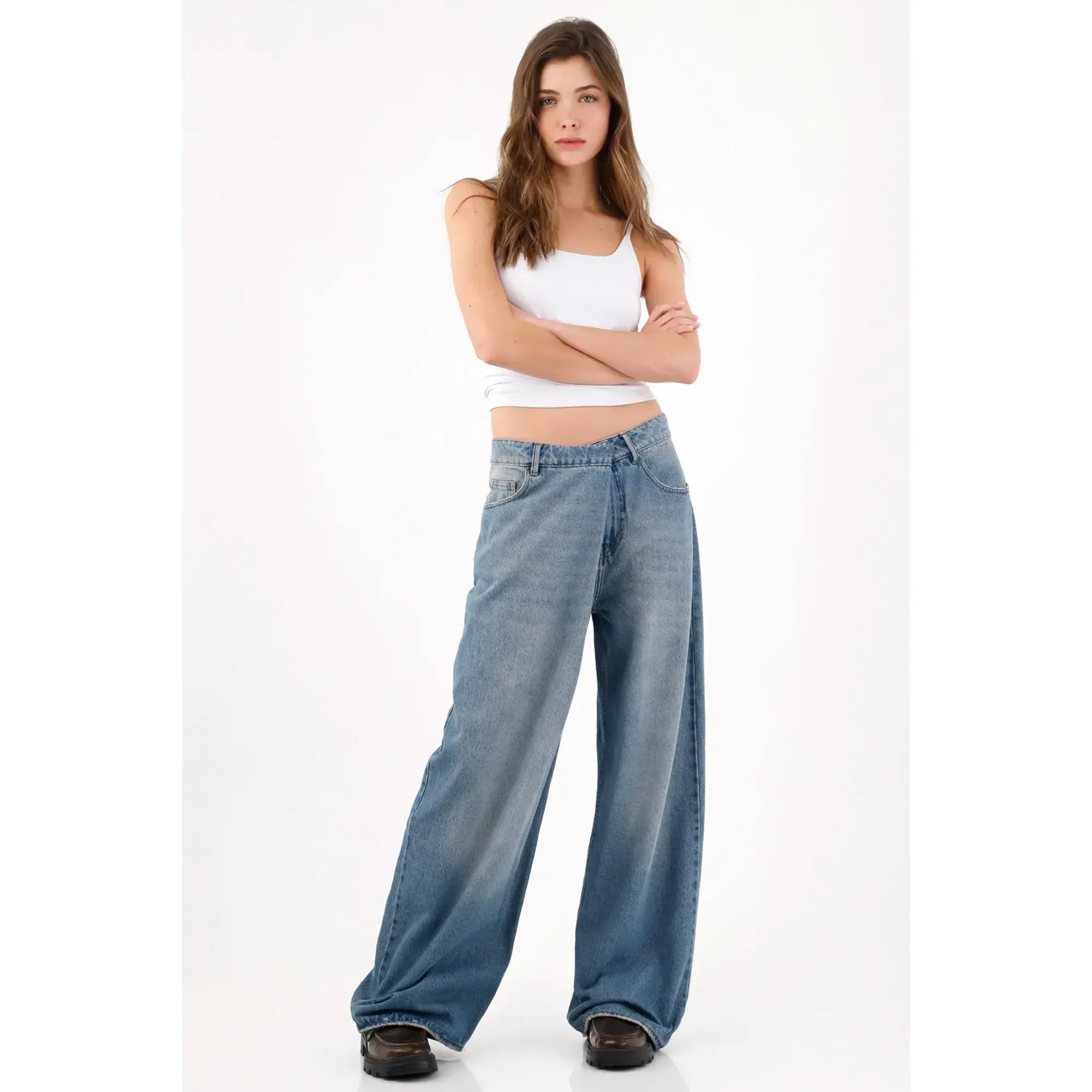 Jean wide leg con largo extra efecto puddle de algodón azul medio para mujer
