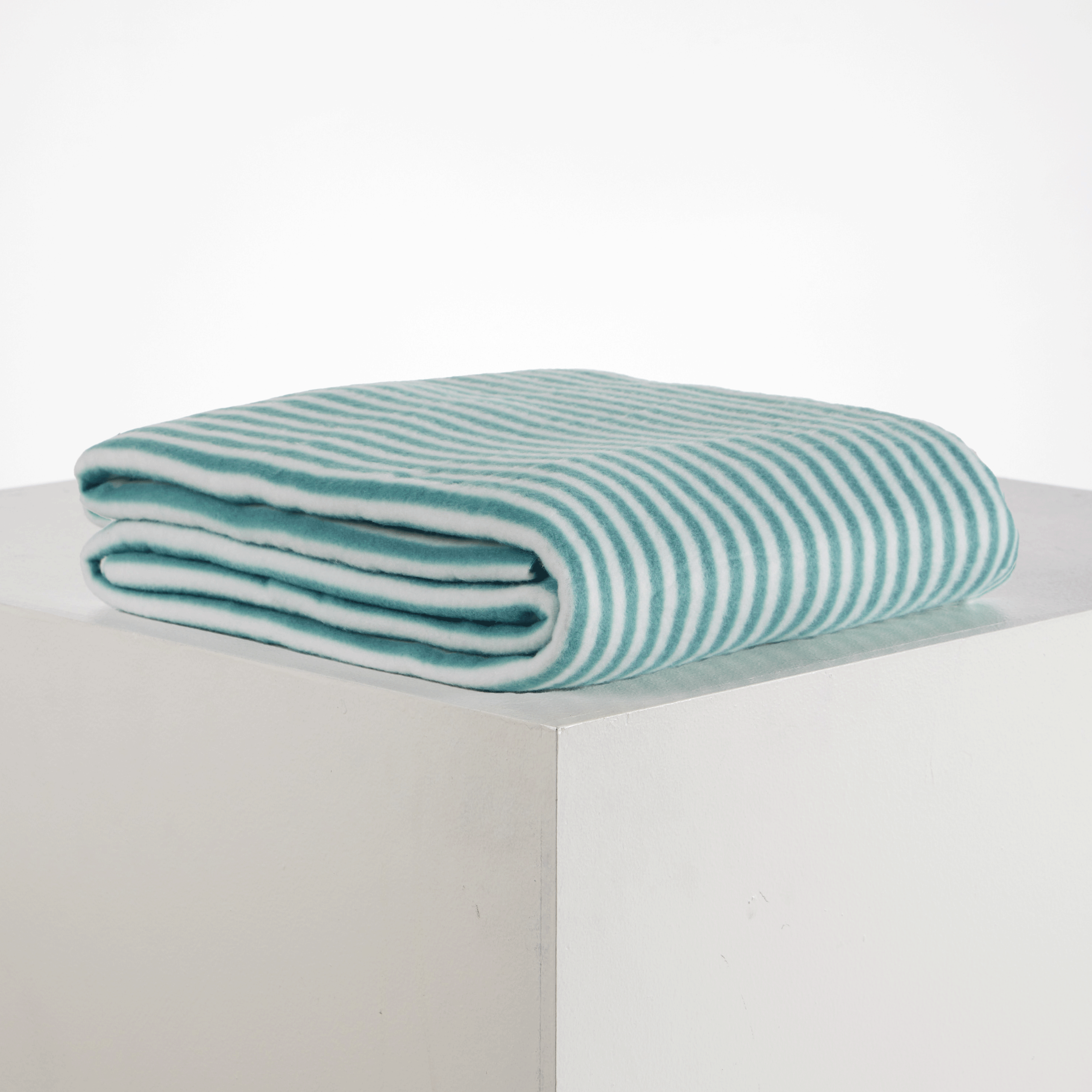 Cobija Polar Fleece 180 gr Stripes Aguamarina