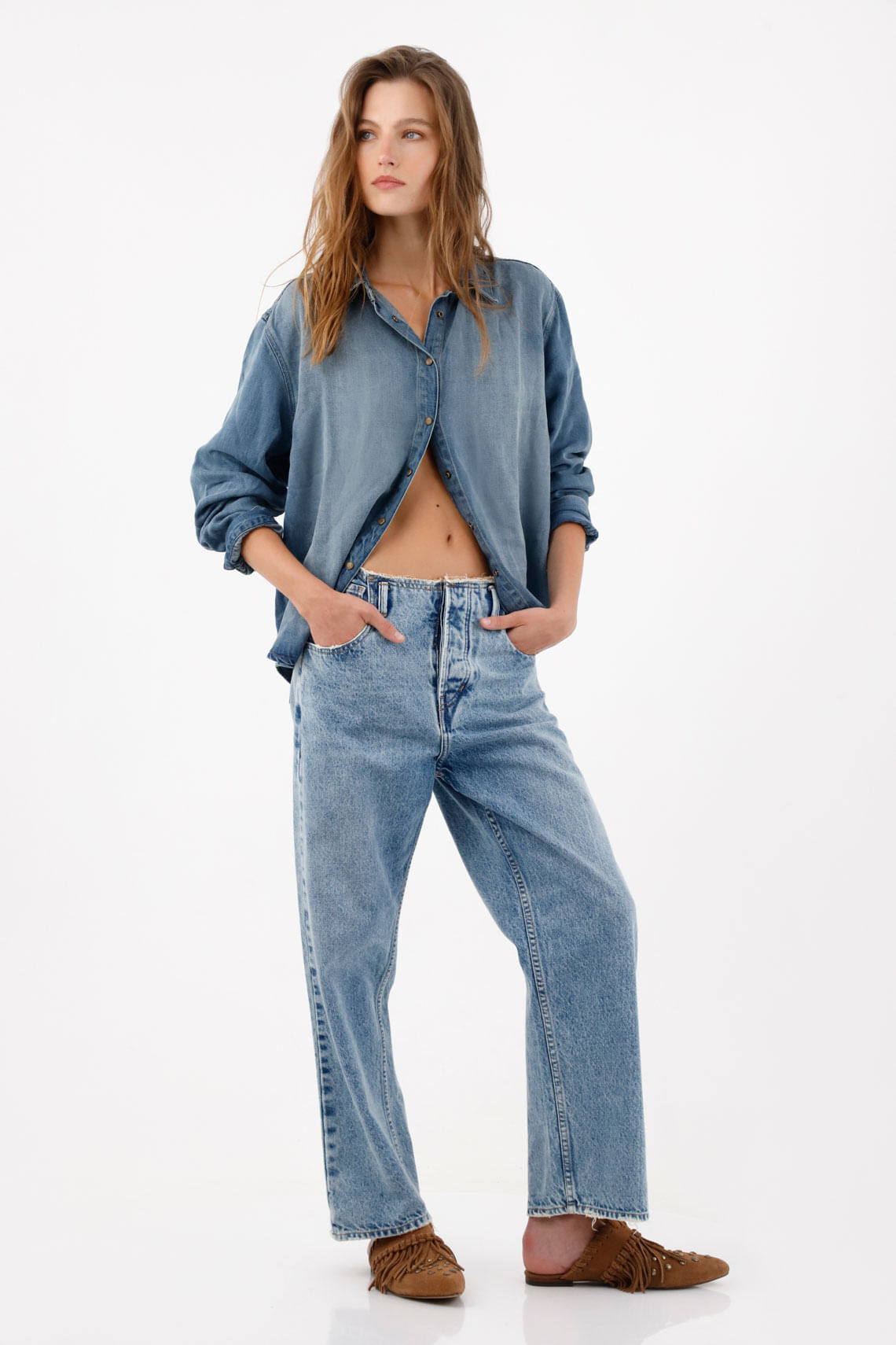 Jean recto con cintura lisa en denim para mujer